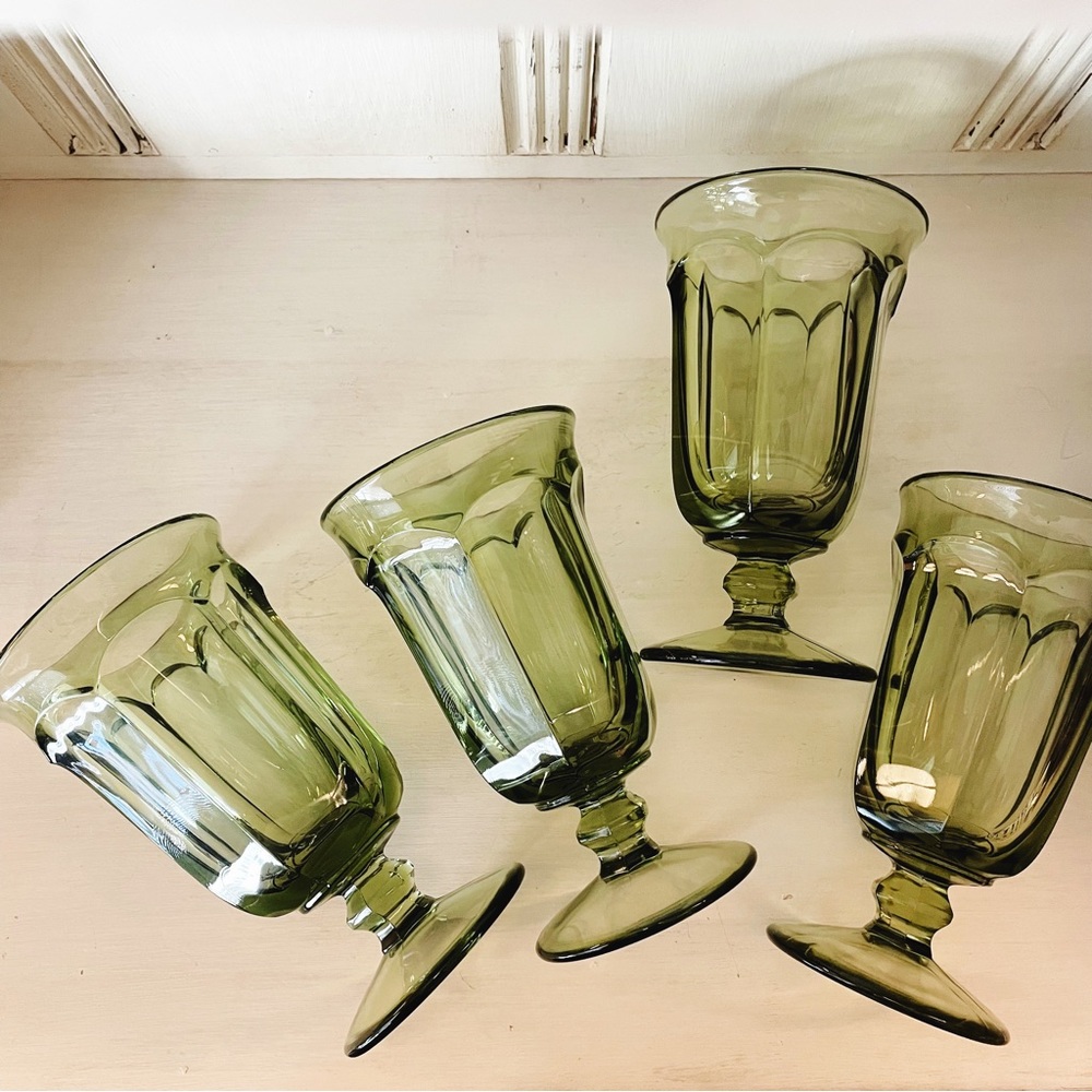 VINTAGE faceted avocado green drinkware